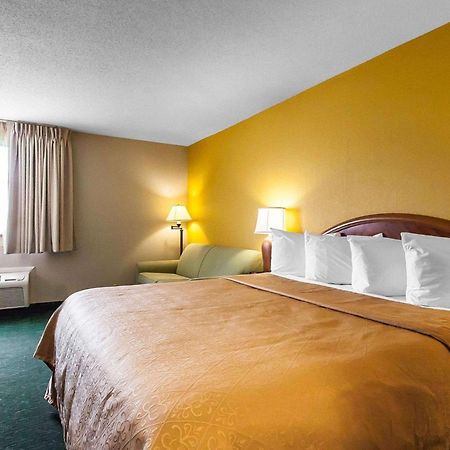 Quality Inn Cairo I-57 Bagian luar foto