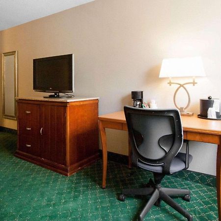 Quality Inn Cairo I-57 Bagian luar foto