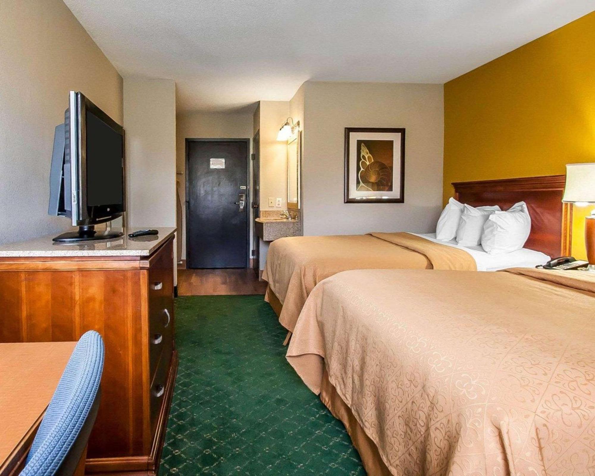 Quality Inn Cairo I-57 Bagian luar foto