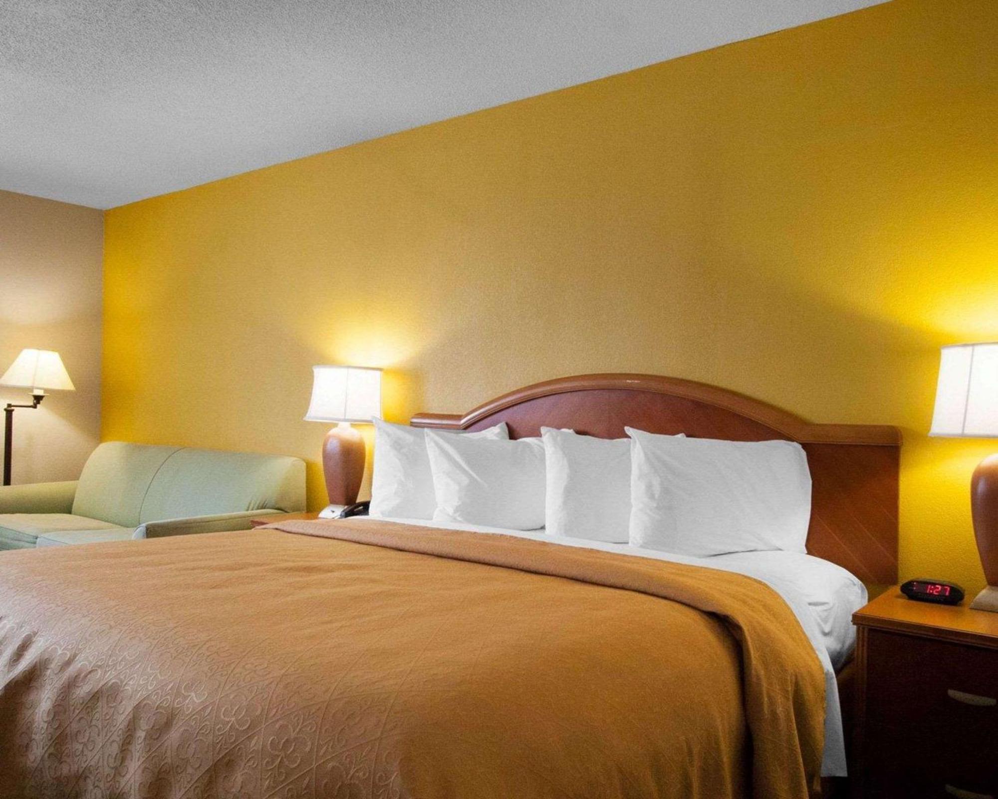 Quality Inn Cairo I-57 Bagian luar foto