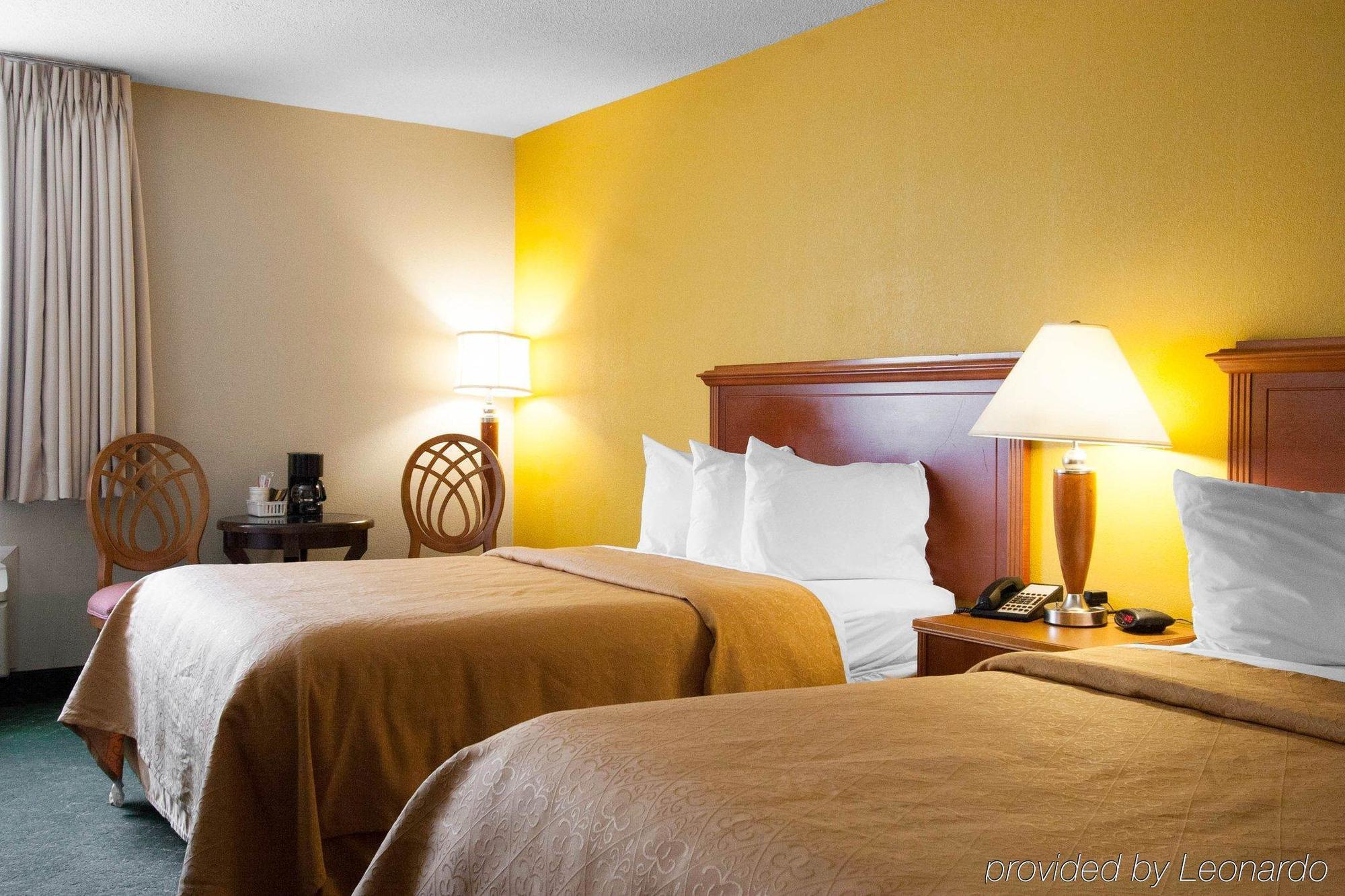 Quality Inn Cairo I-57 Bagian luar foto