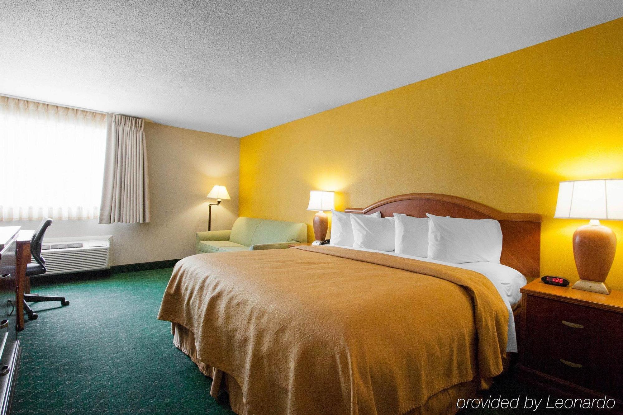 Quality Inn Cairo I-57 Bagian luar foto