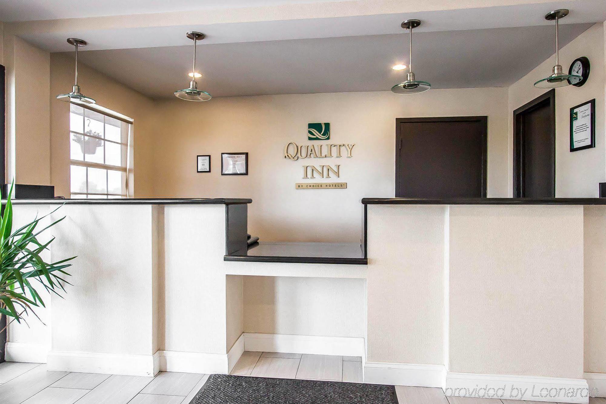 Quality Inn Cairo I-57 Bagian luar foto