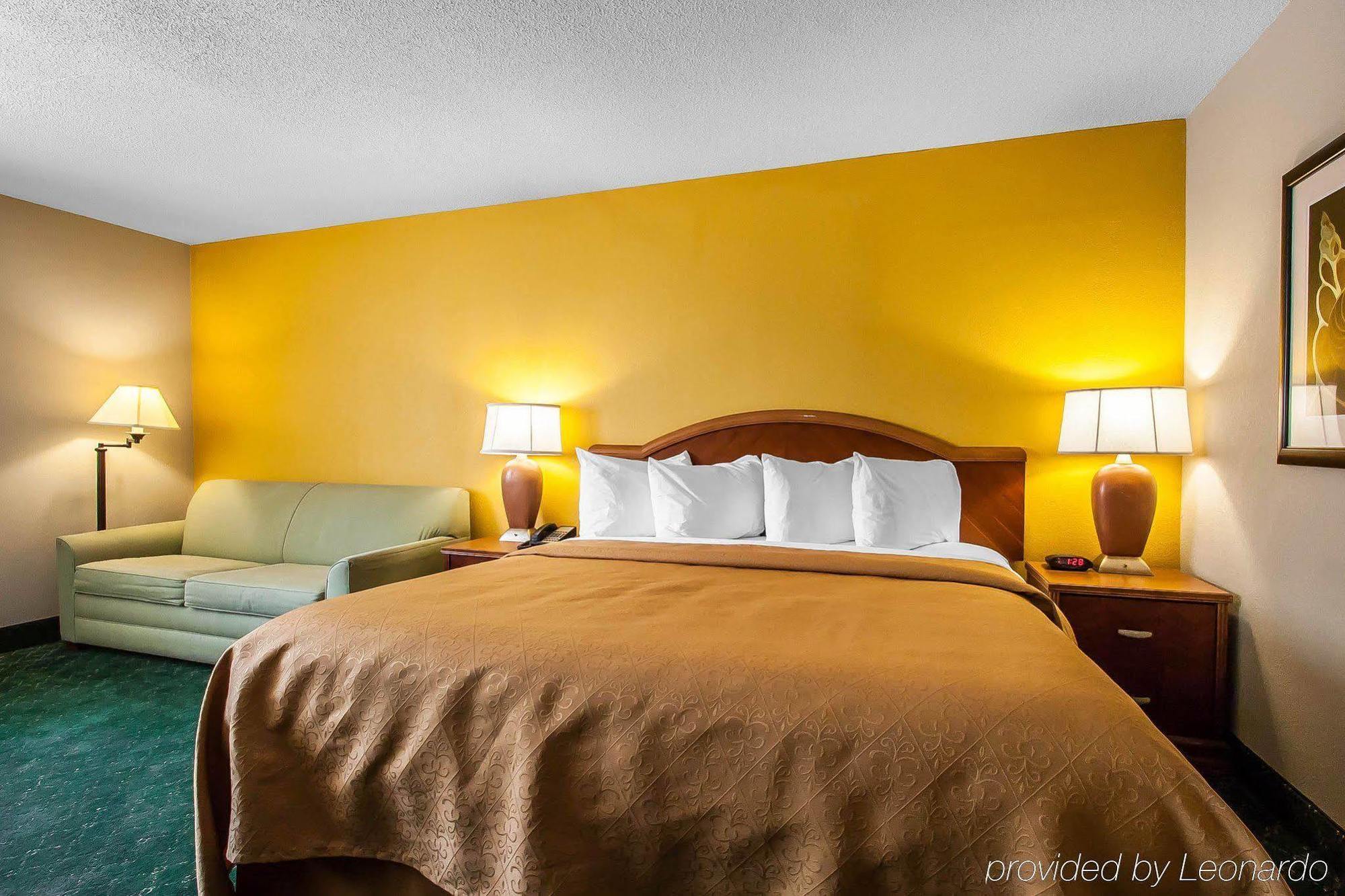 Quality Inn Cairo I-57 Bagian luar foto