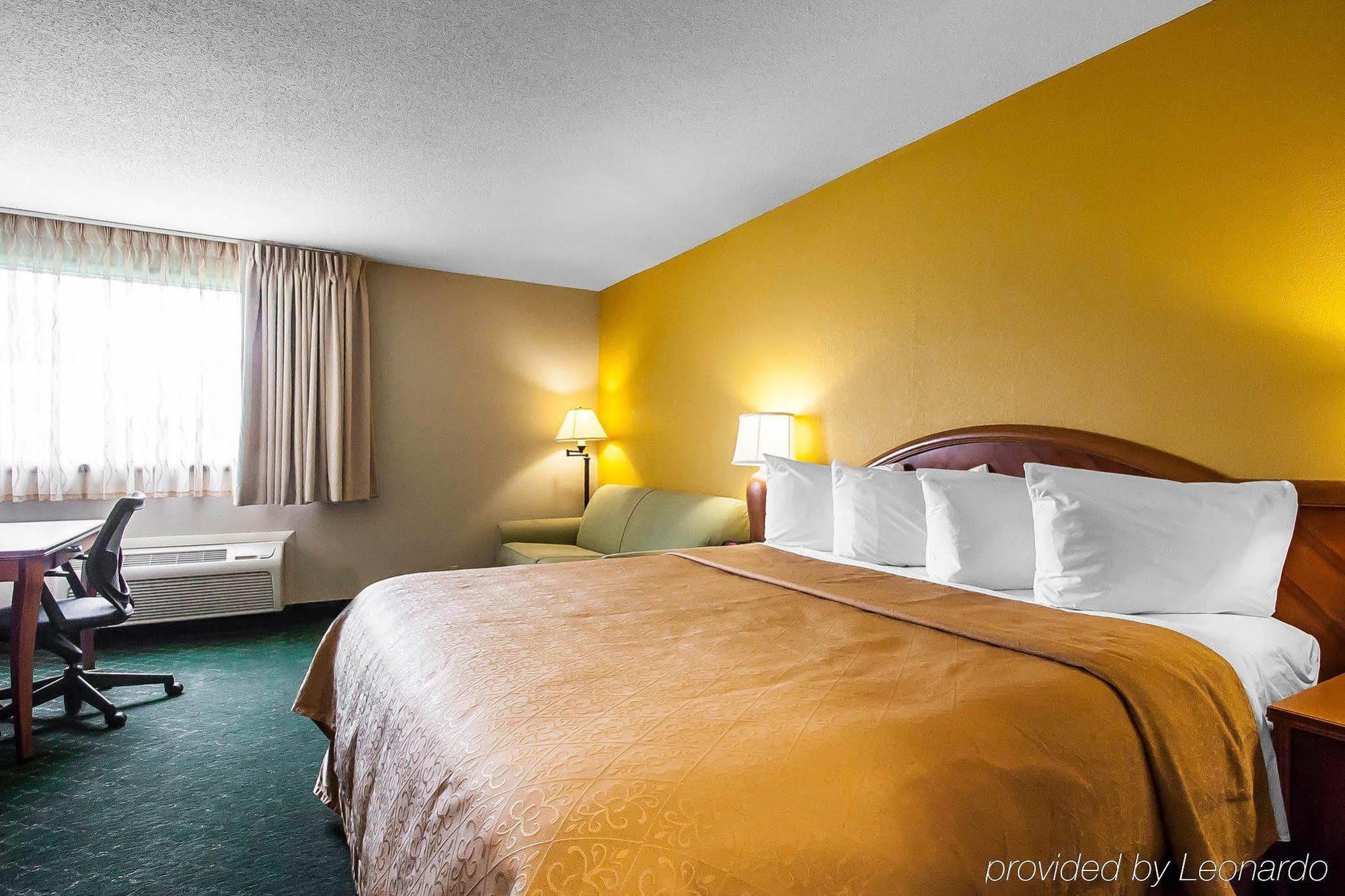 Quality Inn Cairo I-57 Bagian luar foto